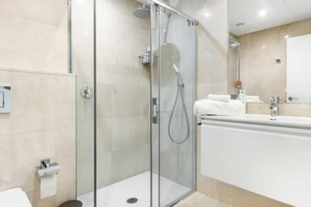 Avenida Puerta Del Mar Apartment